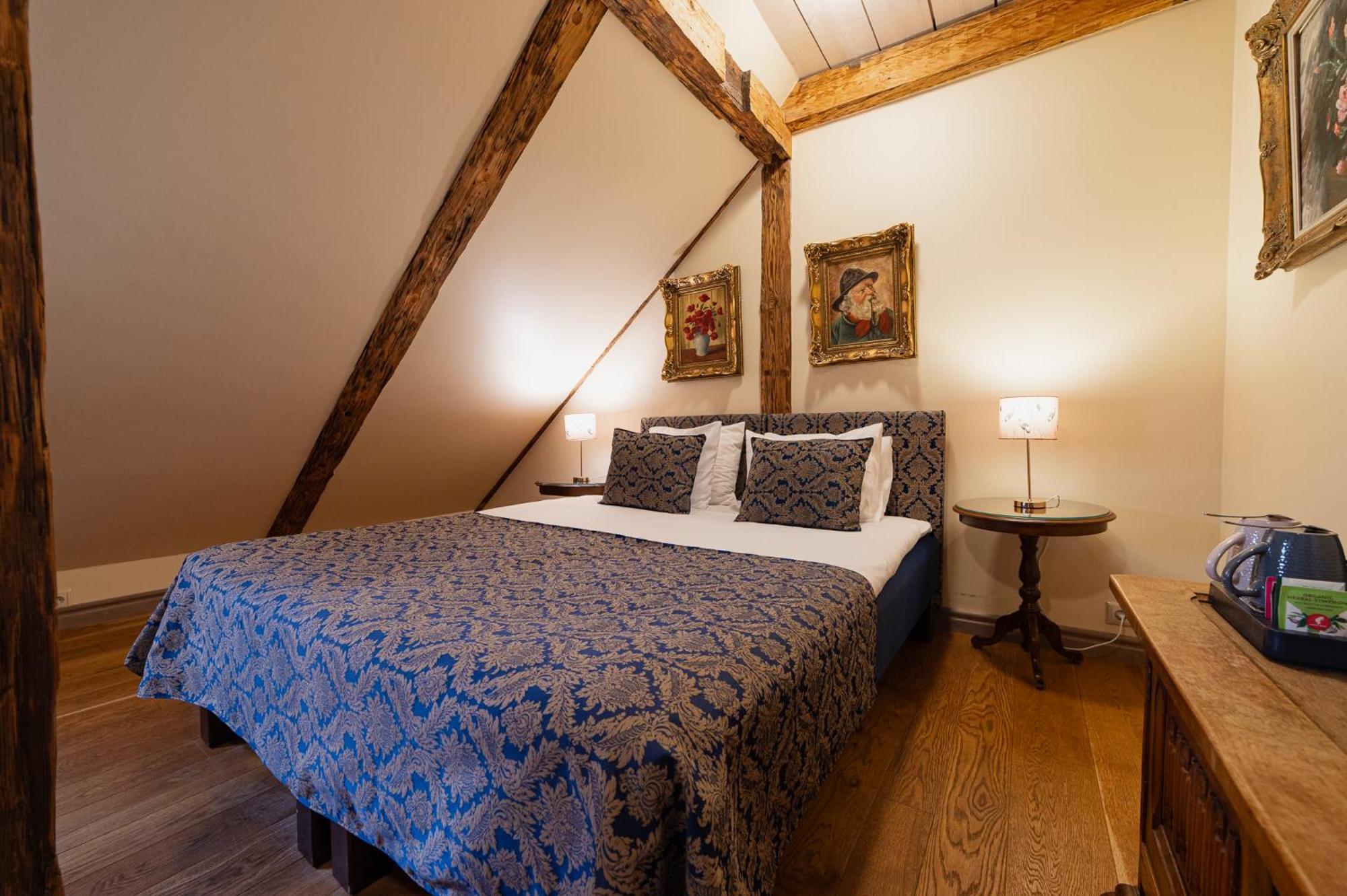 Boutique Hotel Virkas Muiza Kuldīga Oda fotoğraf