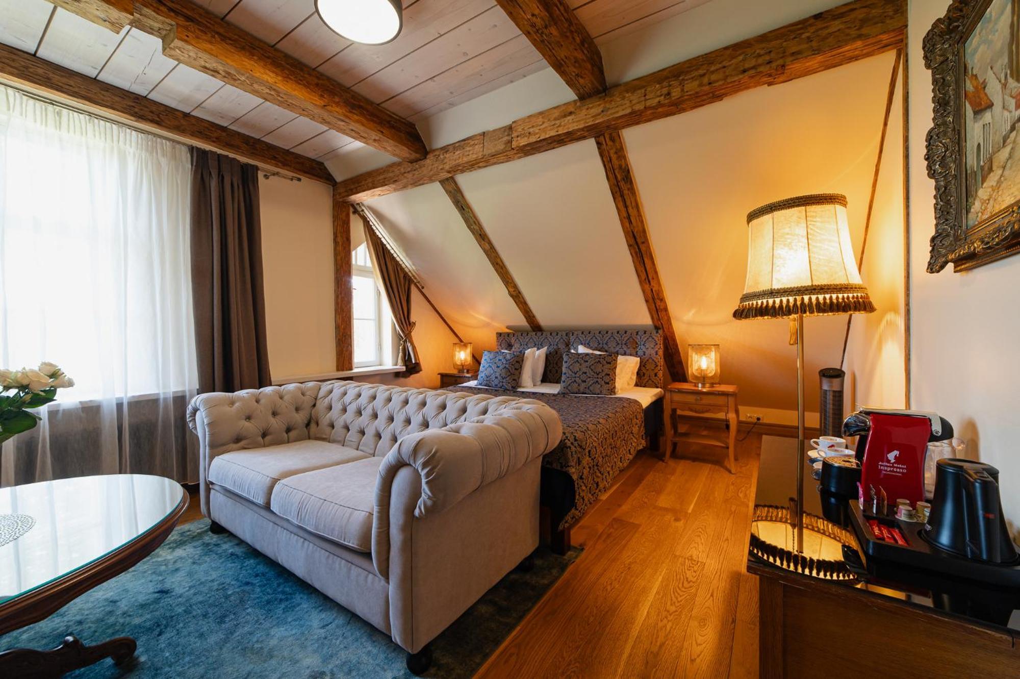 Boutique Hotel Virkas Muiza Kuldīga Oda fotoğraf